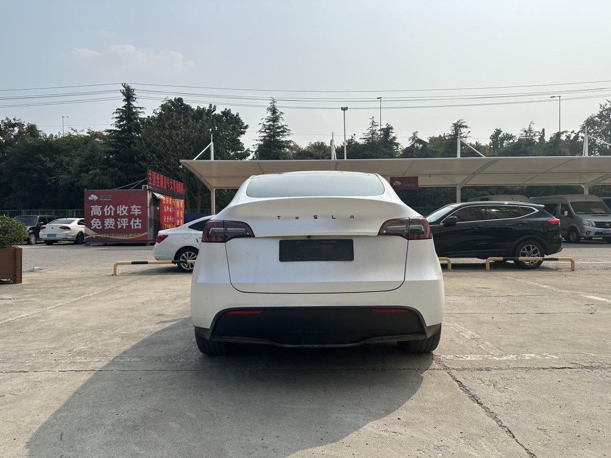 特斯拉 Model Y  2023款 煥新版 后輪驅(qū)動(dòng)圖片