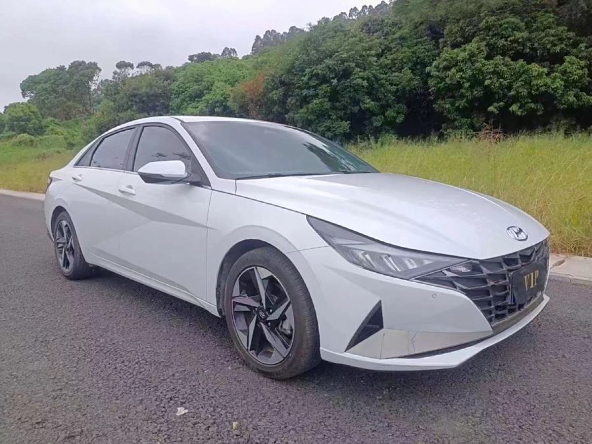 現(xiàn)代 伊蘭特  2022款 1.5L CVT LUX尊貴版圖片