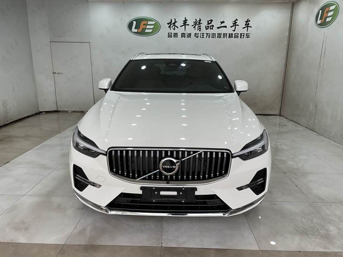 沃爾沃 XC60  2024款 B5 四驅(qū)智逸豪華版圖片