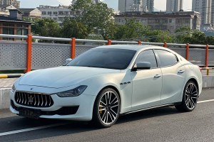Ghibli 瑪莎拉蒂 3.0T 標(biāo)準(zhǔn)版