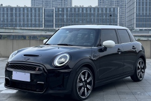 MINI MINI 2.0T COOPER S 藝術家 五門版