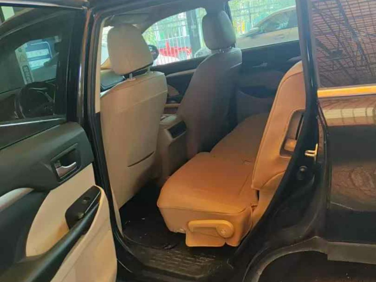 福特 全順  2020款 2.0T汽油多功能商用車(chē)中軸低頂上掀尾門(mén)國(guó)V圖片