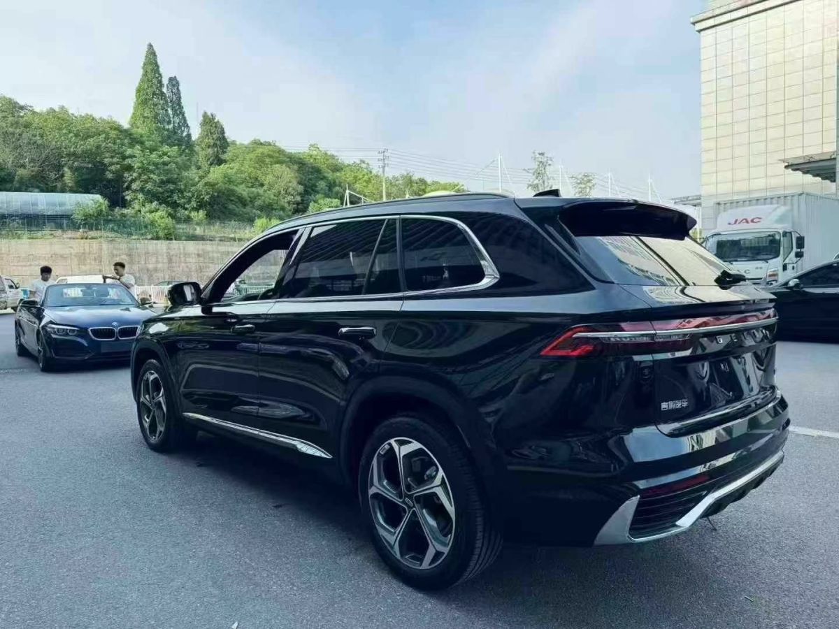 吉利 星越L  2024款 2.0TD DCT EVO兩驅(qū)尊貴型圖片