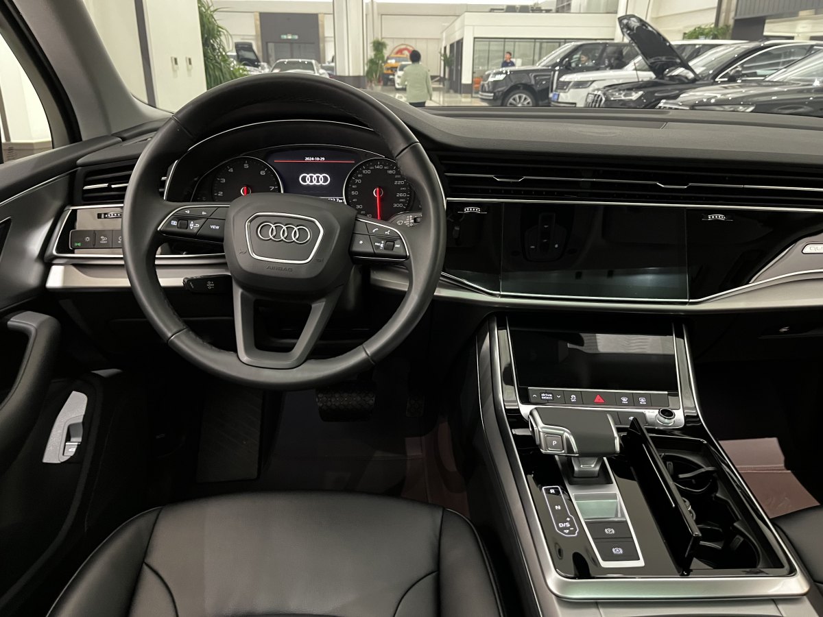 奥迪 奥迪Q7  2023款 45 TFSI quattro S line运动型图片