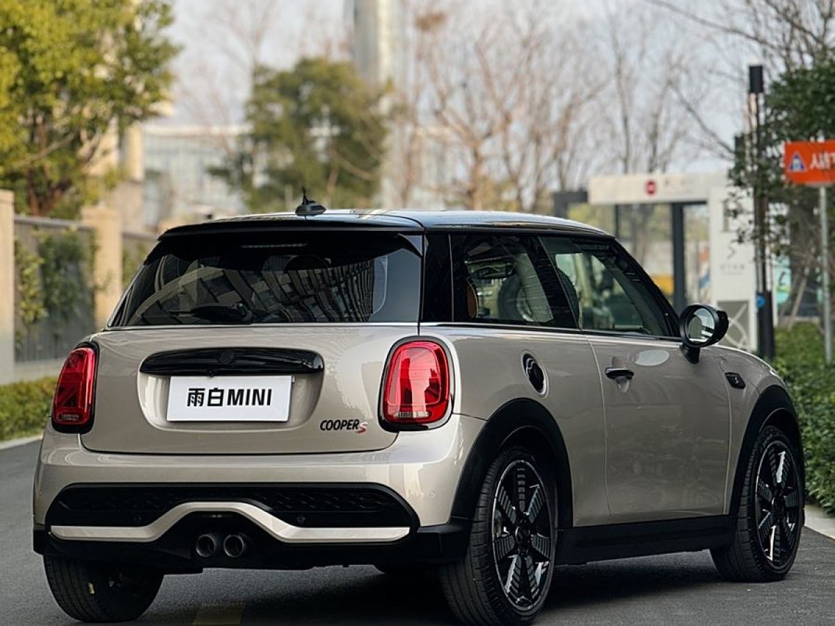 MINI MINI  2022款 改款 2.0T COOPER S 藝術(shù)家圖片