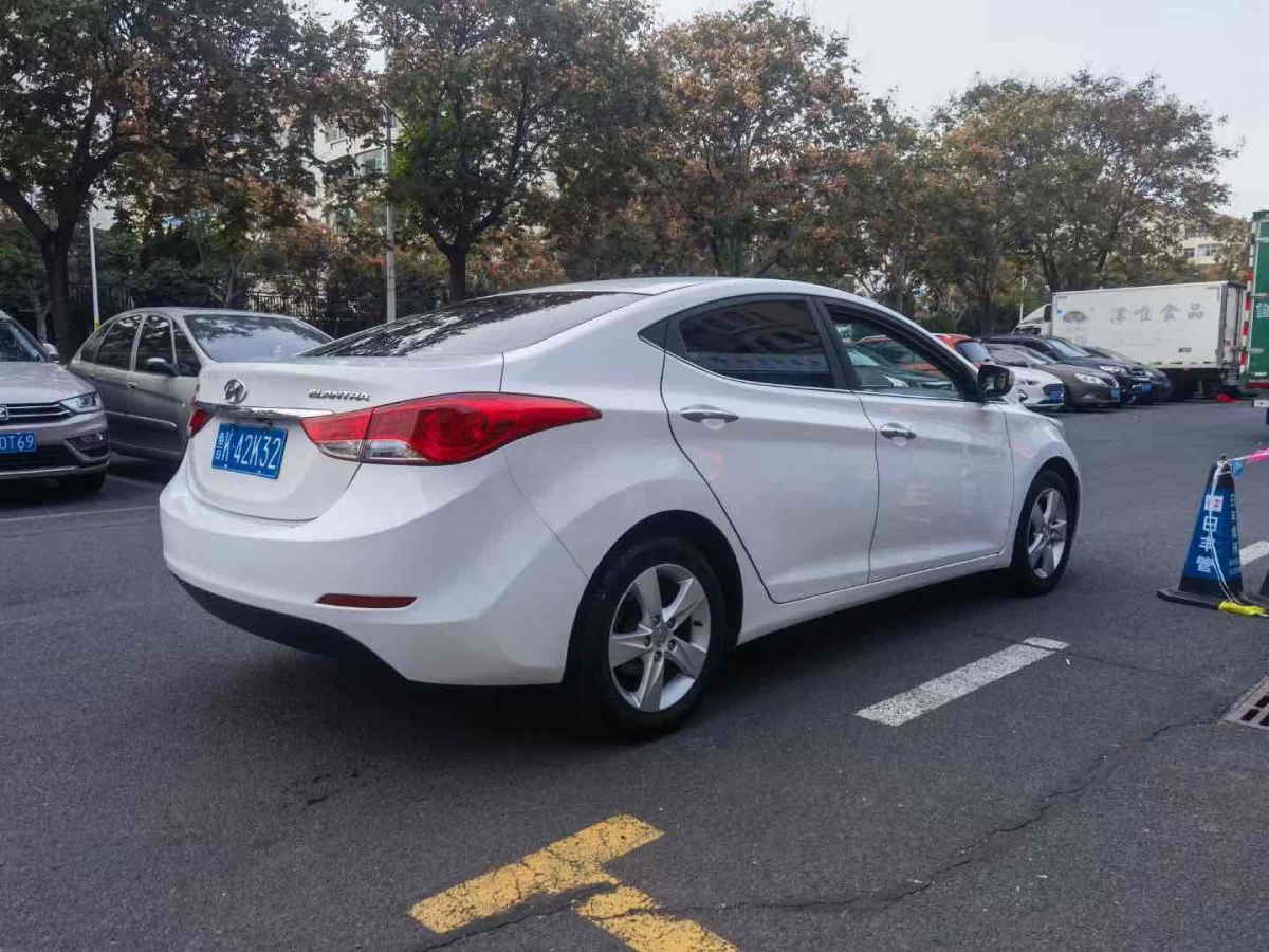 現(xiàn)代 朗動  2015款 1.6L 手動領(lǐng)先型圖片