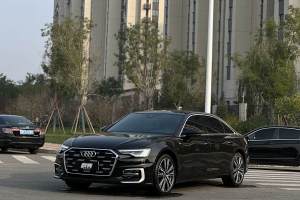 奥迪A6L 奥迪 改款 45 TFSI quattro 臻选动感型