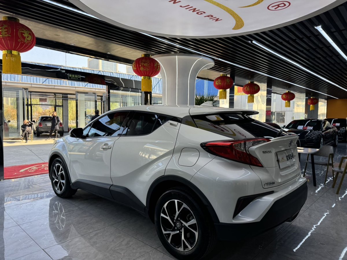 豐田 C-HR  2021款 2.0L 舒適版圖片