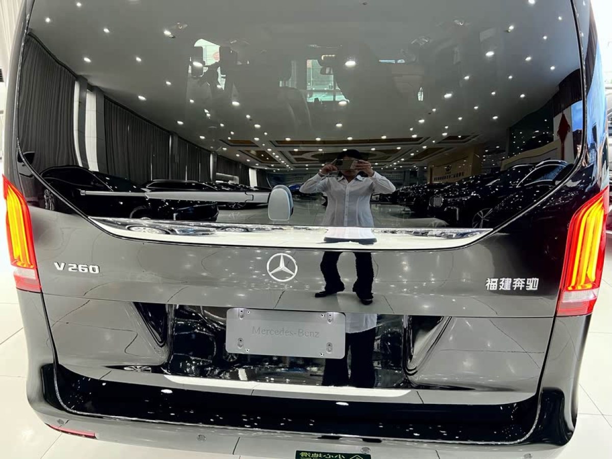 奔馳 V級  2022款 V 260 L 長軸距尊貴版圖片
