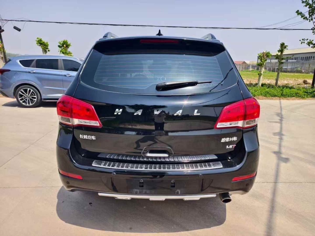 哈弗 H6  2015款 1.5T 手動(dòng)四驅(qū)尊貴型圖片