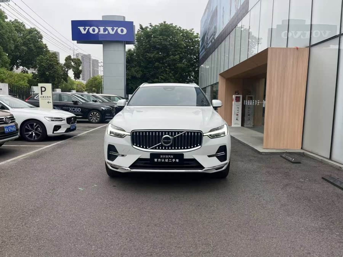 沃爾沃 XC60  2024款 B5 四驅(qū)智逸豪華版圖片