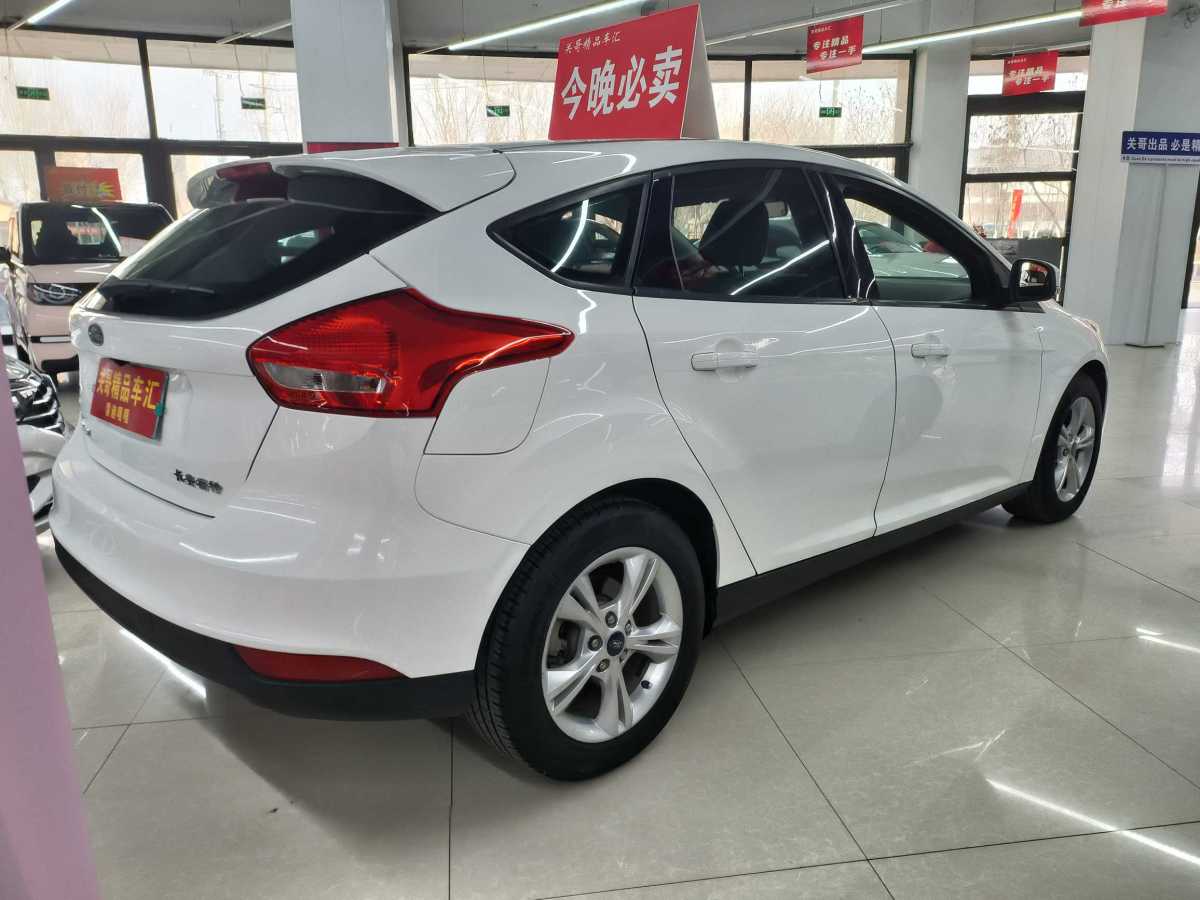 福特 ?？怂? 2015款 兩廂 1.6L 手動舒適型圖片