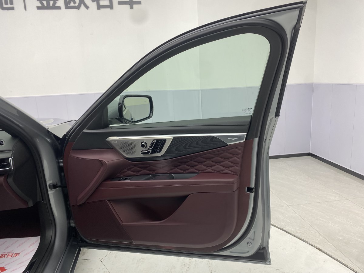 凱迪拉克 CT6  2023款 28T 鉑金型圖片