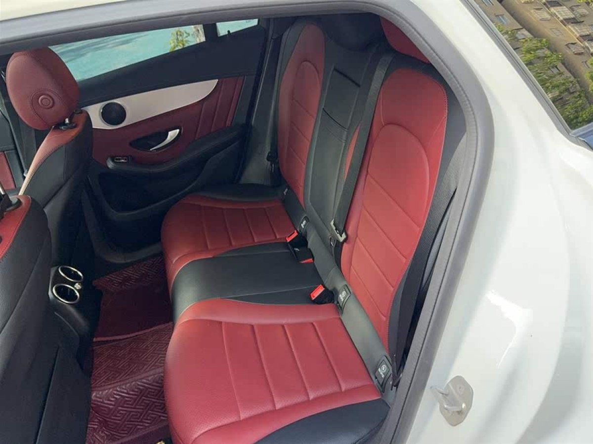 奔馳 奔馳GLC  2023款 改款 GLC 260 4MATIC 轎跑SUV圖片