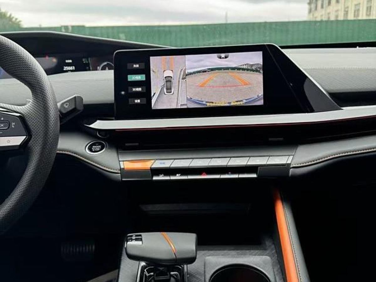 長安 長安UNI-V  2022款 1.5T 卓越型圖片