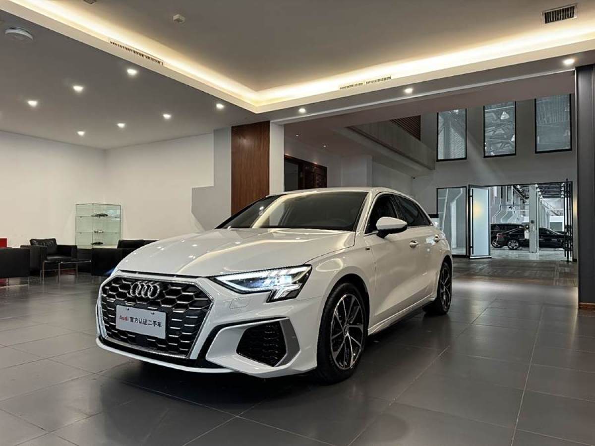 2022年2月奧迪 奧迪A3  2022款 Sportback 35 TFSI 進(jìn)取運(yùn)動(dòng)型