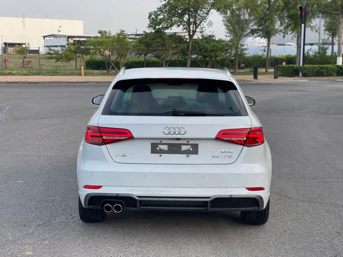奧迪 奧迪A3  2017款 Sportback 35 TFSI 運(yùn)動(dòng)型圖片