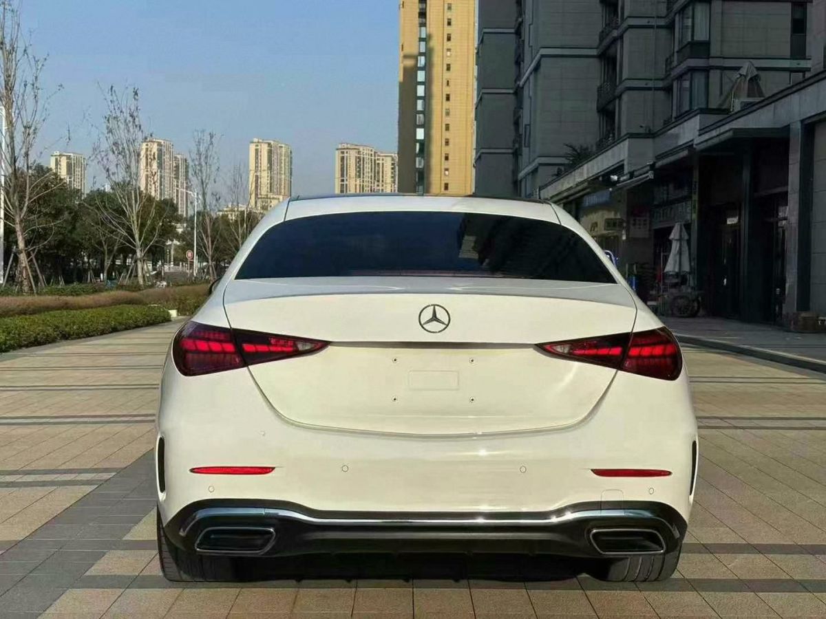 奔馳 邁巴赫S級  2022款 S 680 4MATIC 匠心高定首發(fā)版圖片