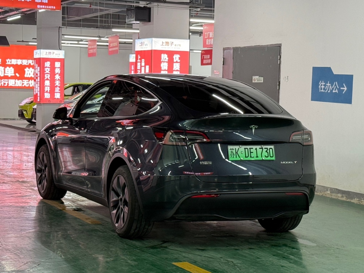 特斯拉 Model 3  2022款 后輪驅(qū)動(dòng)版圖片