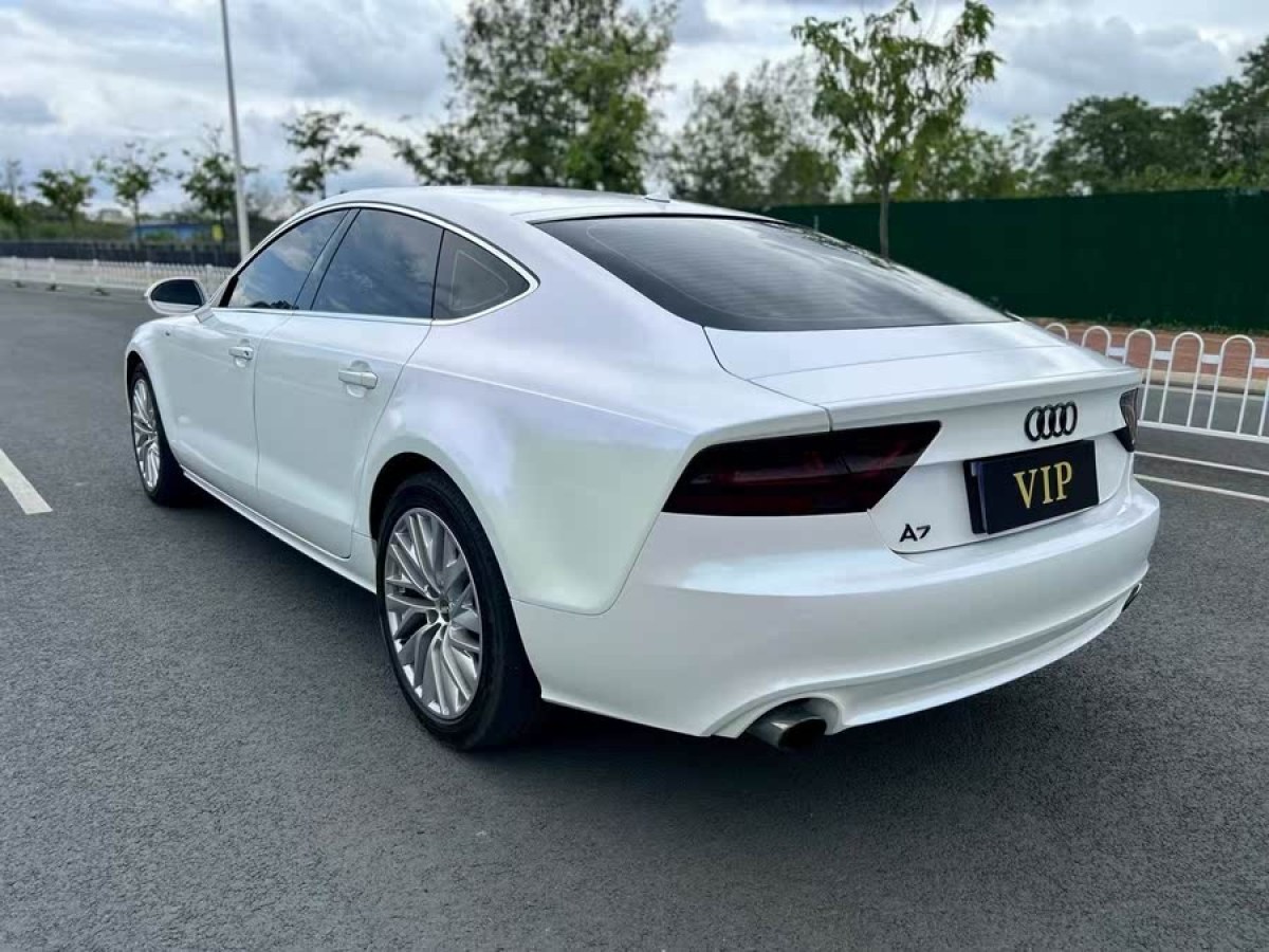 奧迪 奧迪A7  2013款 30 FSI 標(biāo)準(zhǔn)型圖片