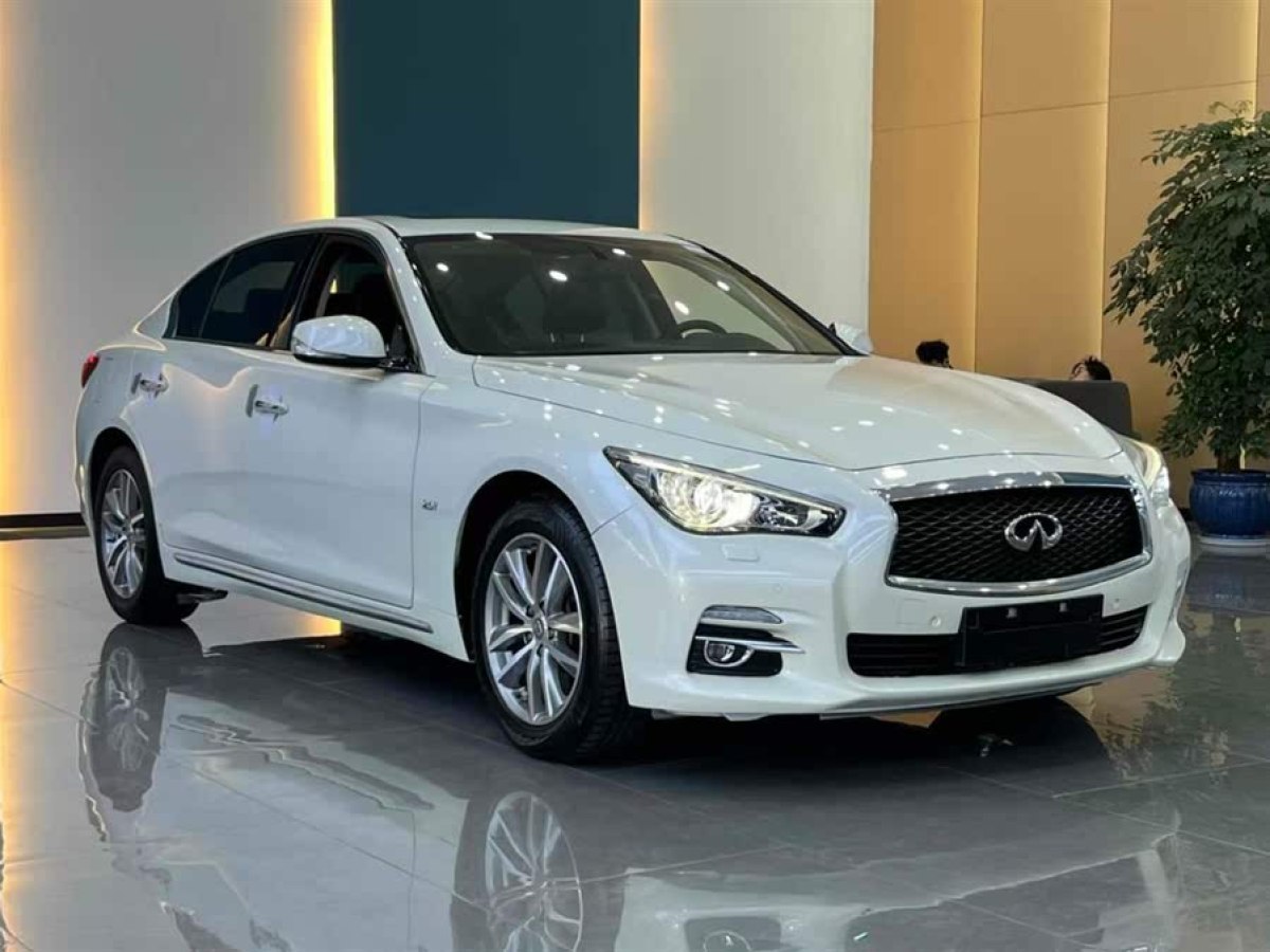 英菲尼迪 Q50L  2016款 2.0T 悅享版圖片