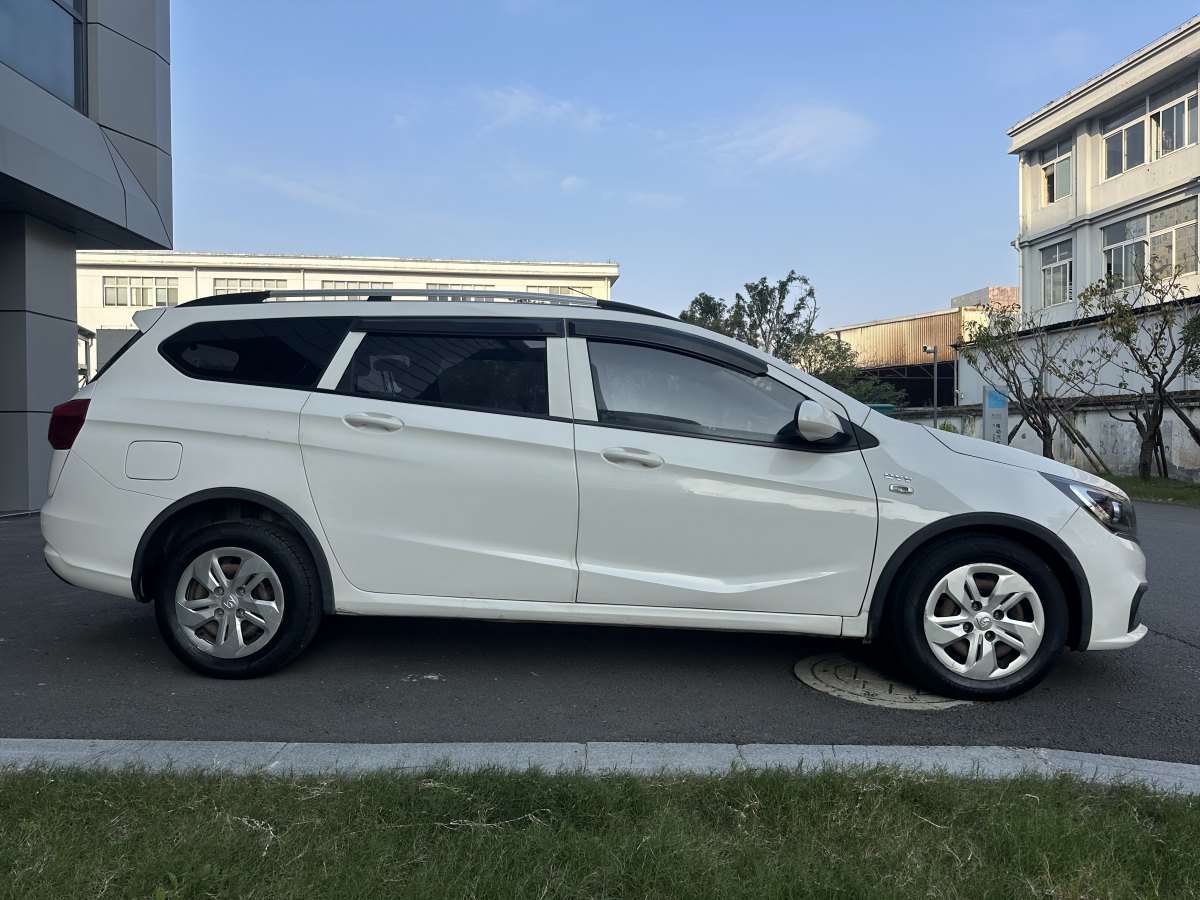 寶駿 310W  2019款  1.5L 手動舒適型 國VI圖片