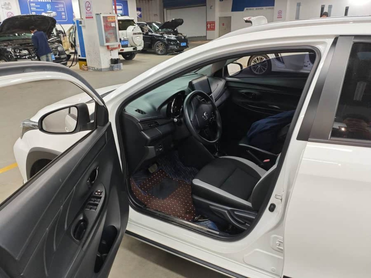 豐田 YARiS L 致炫  2022款 1.5L CVT豪華PLUS版圖片