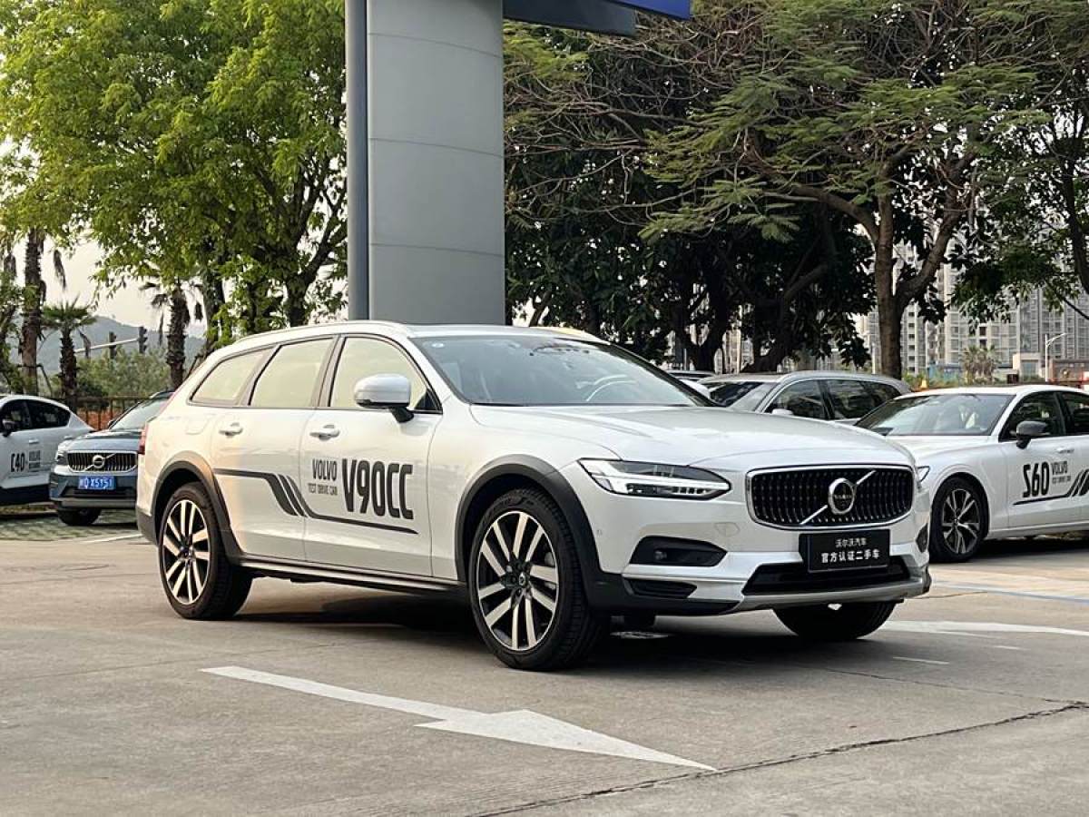 沃爾沃 V90  2022款 Cross Country B5 AWD 智尊版圖片