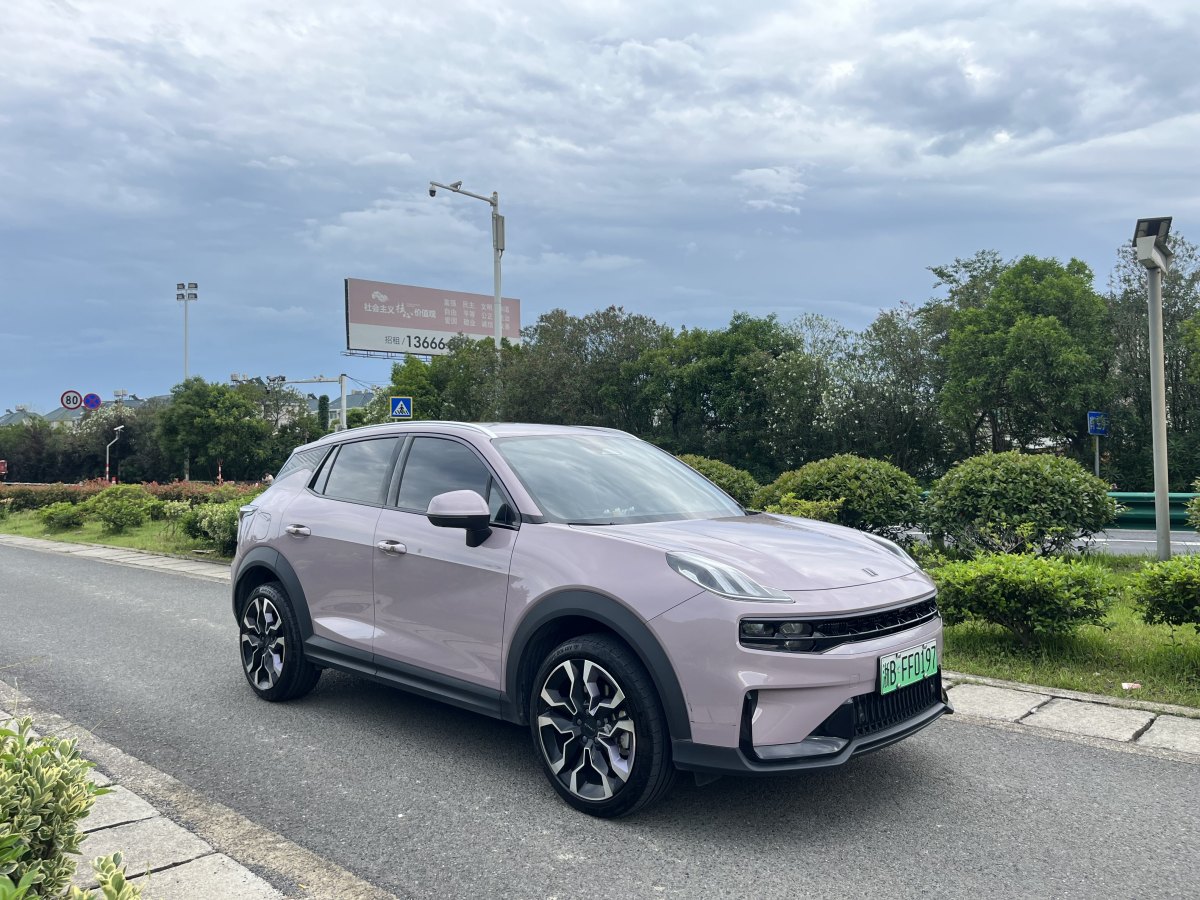 領(lǐng)克 領(lǐng)克06新能源  2022款 PHEV Shero粉色特別版圖片