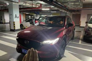 CX-5 马自达 2.0L 自动两驱黑骑士