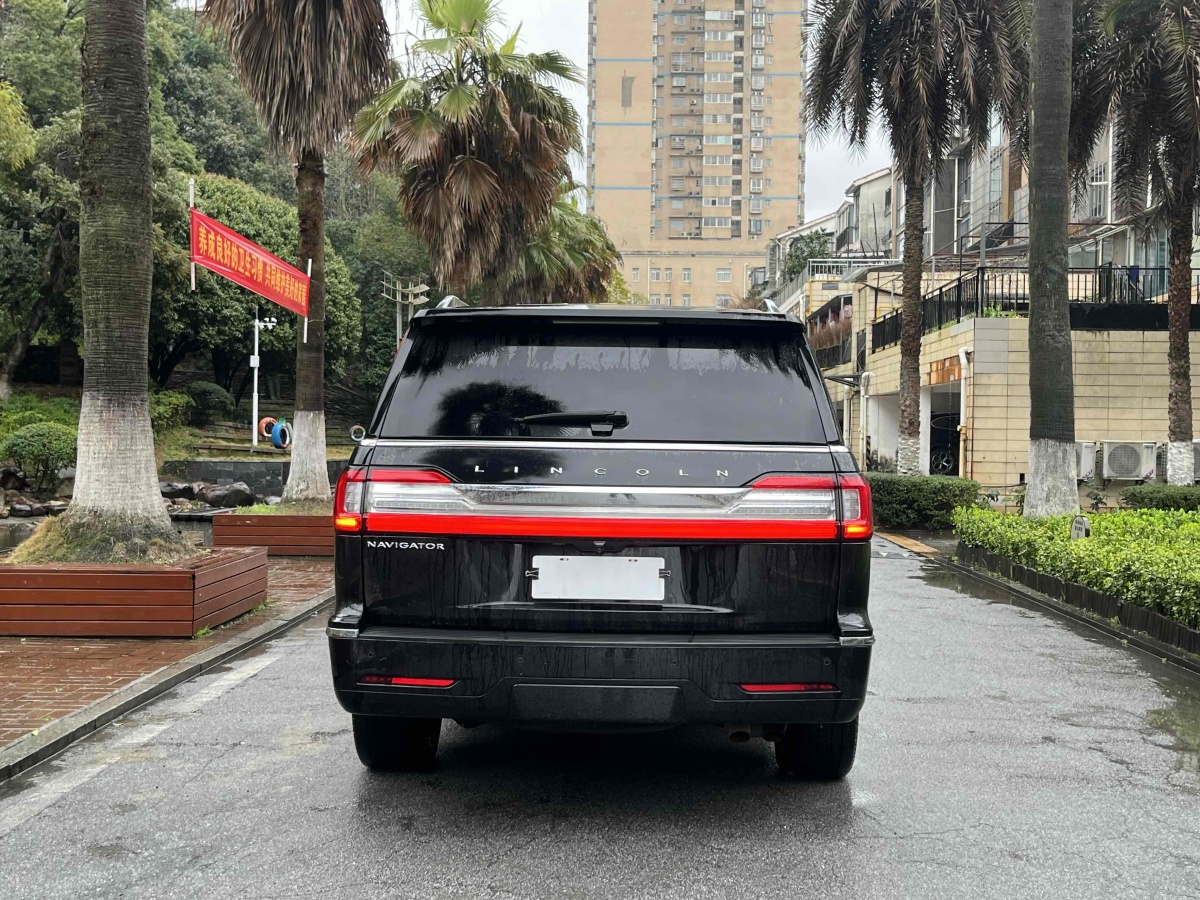 林肯 領(lǐng)航員  2019款 3.5T 尊耀版 國(guó)VI圖片