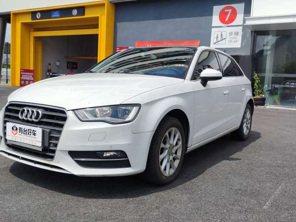 奥迪 奥迪A3  2014款 Sportback 35 TFSI 自动进取型