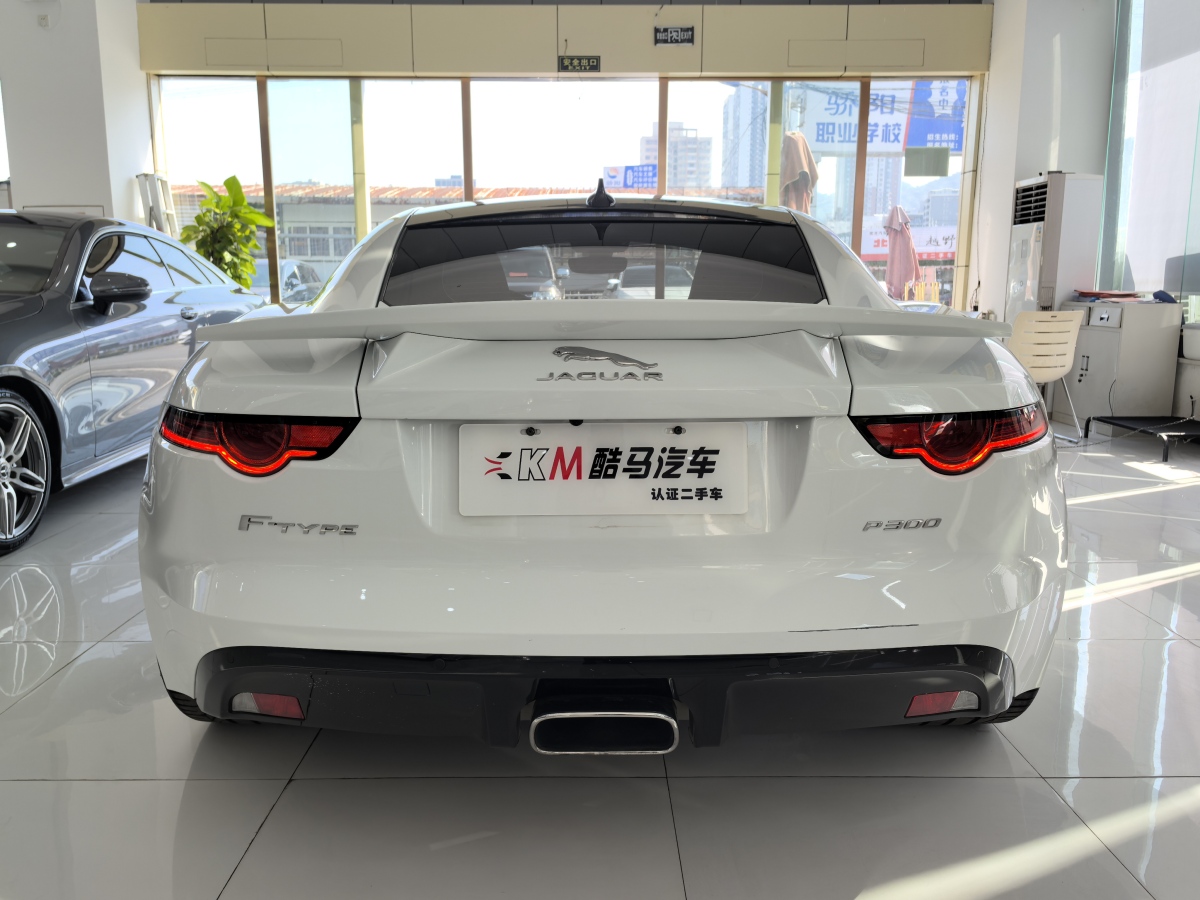 2018年11月捷豹 F-TYPE  2019款 2.0T 硬頂版