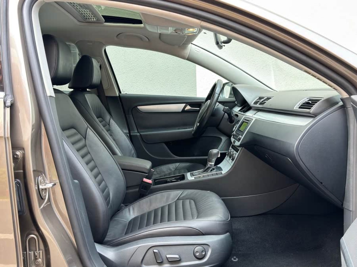 大眾 邁騰  2015款 1.8TSI 領(lǐng)先型圖片