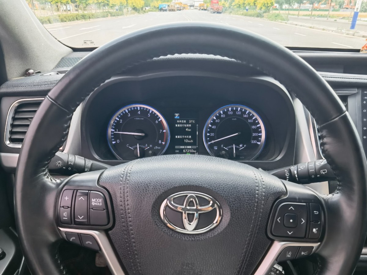 丰田 汉兰达  2018款 2.0T 两驱豪华版 7座图片