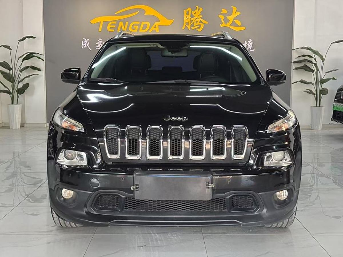 2016年10月Jeep 自由光  2016款 2.0L 優(yōu)越版