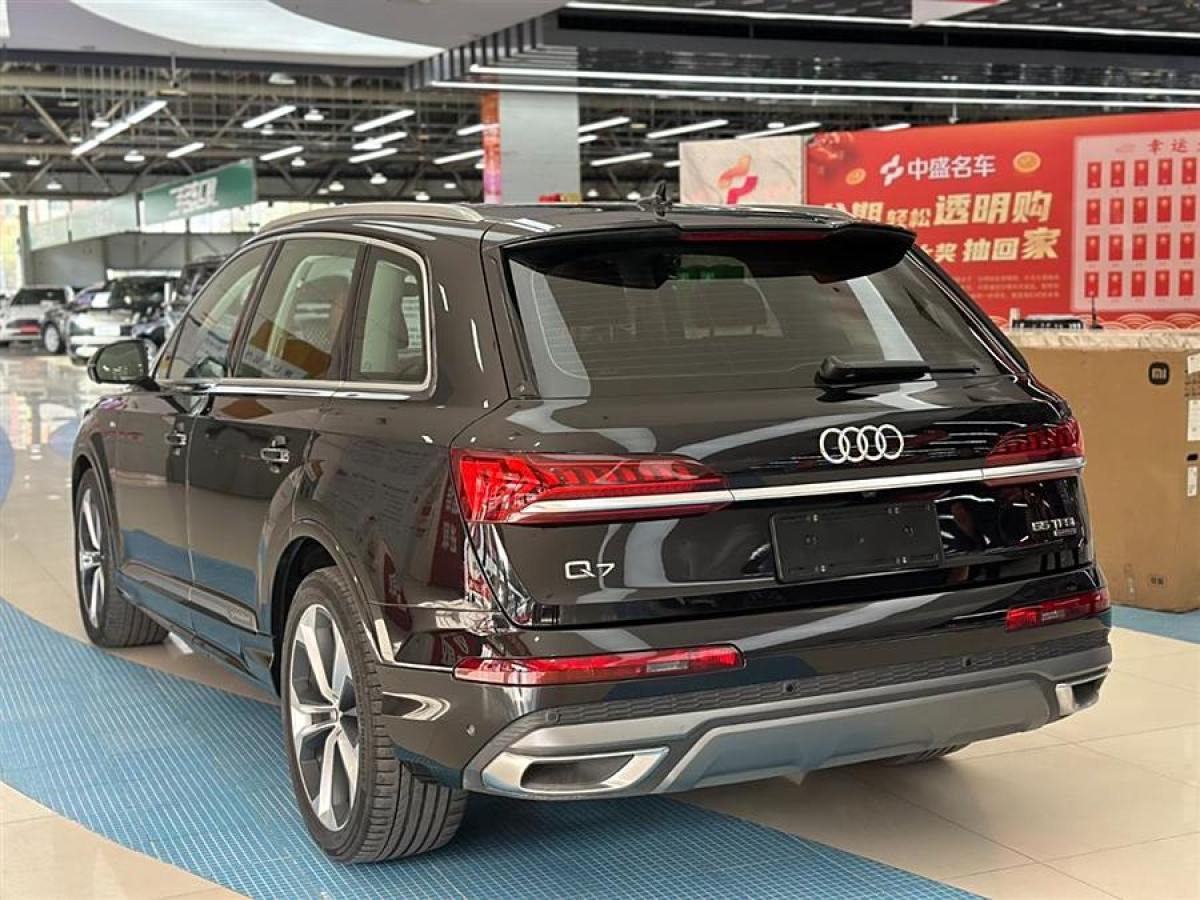 奧迪 奧迪Q7  2024款 55 TFSI quattro S line尊貴型圖片