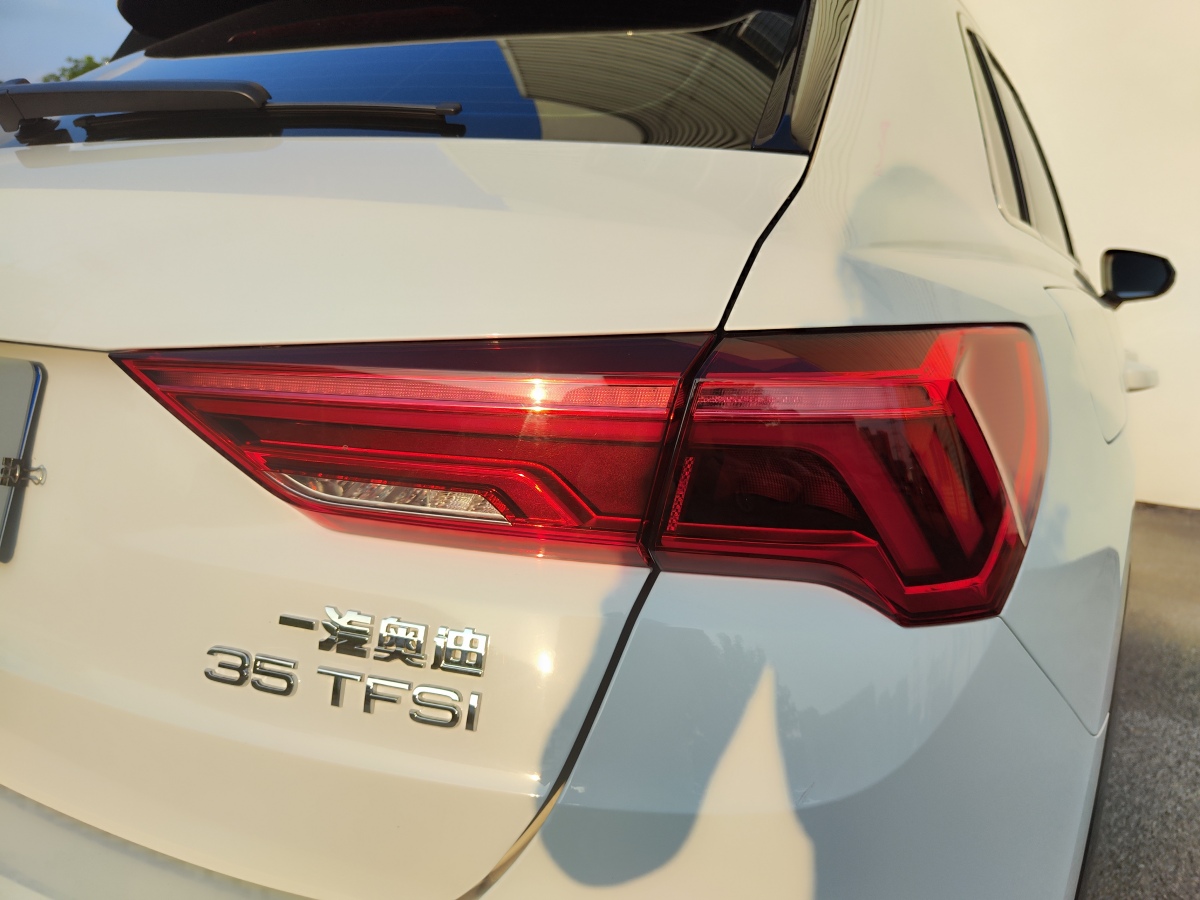 2020年9月奧迪 奧迪Q3  2024款 35 TFSI 時尚致雅型