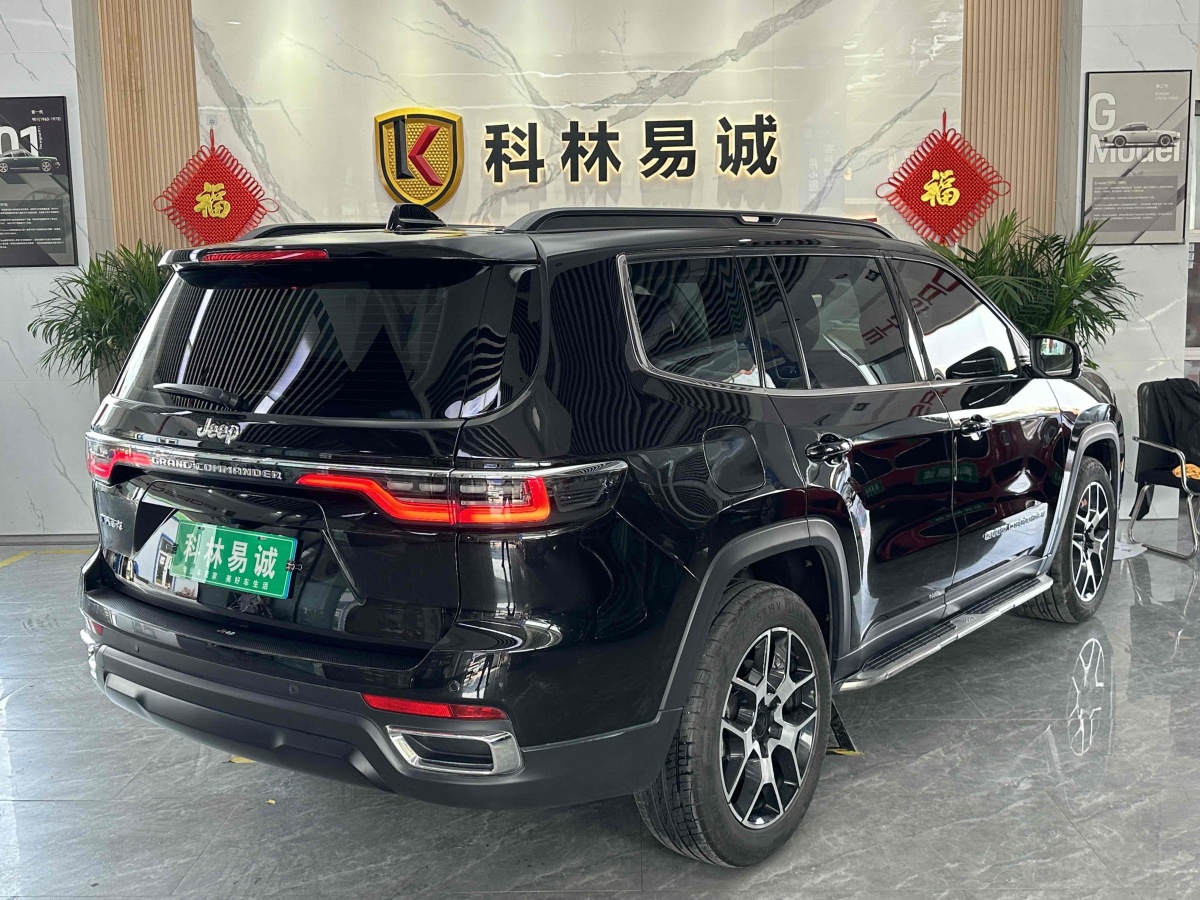 Jeep 大指揮官  2022款 2.0T 兩驅(qū)精英版圖片