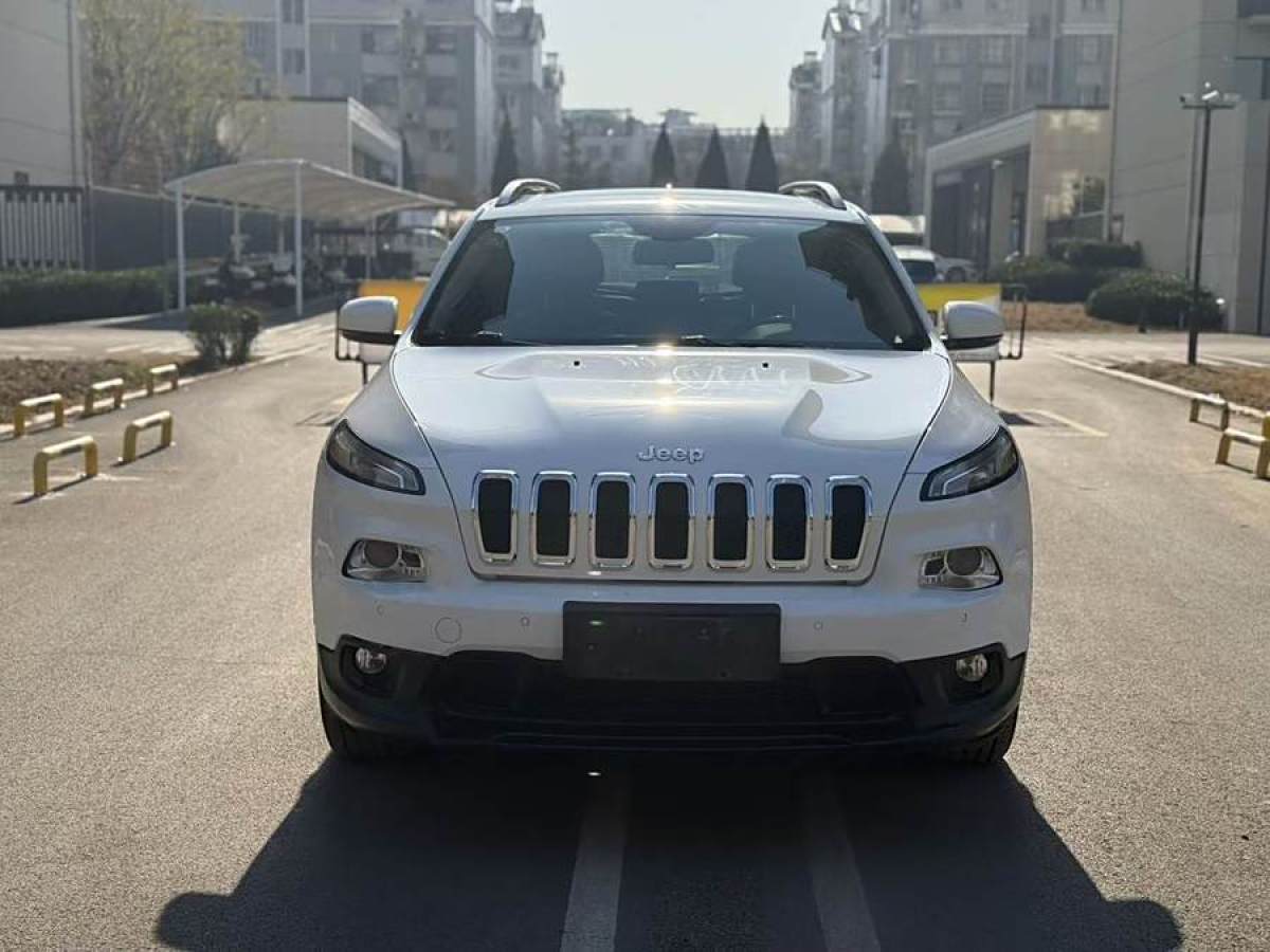 Jeep 自由光  2016款 2.4L 領(lǐng)先版圖片