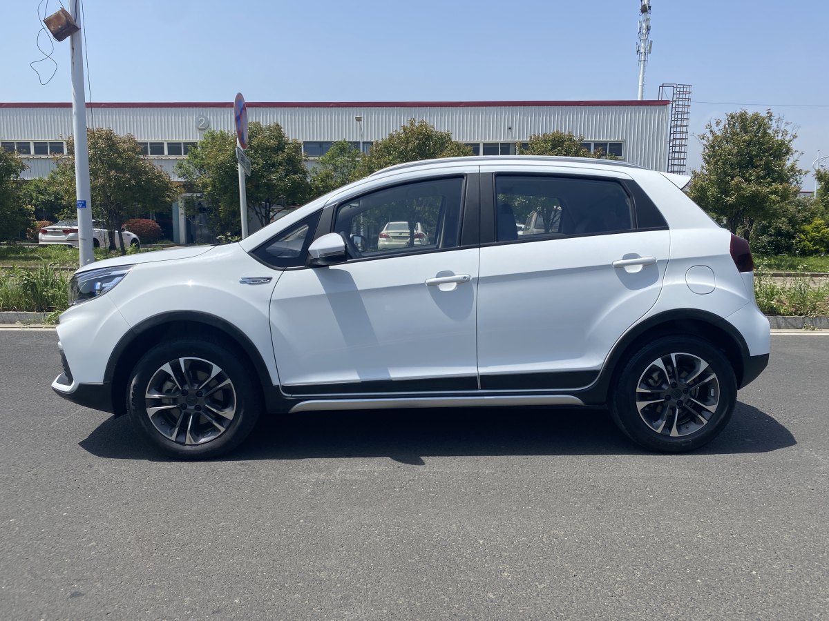 吉利 遠景X3  2019款  升級版 1.5L 手動精英型圖片