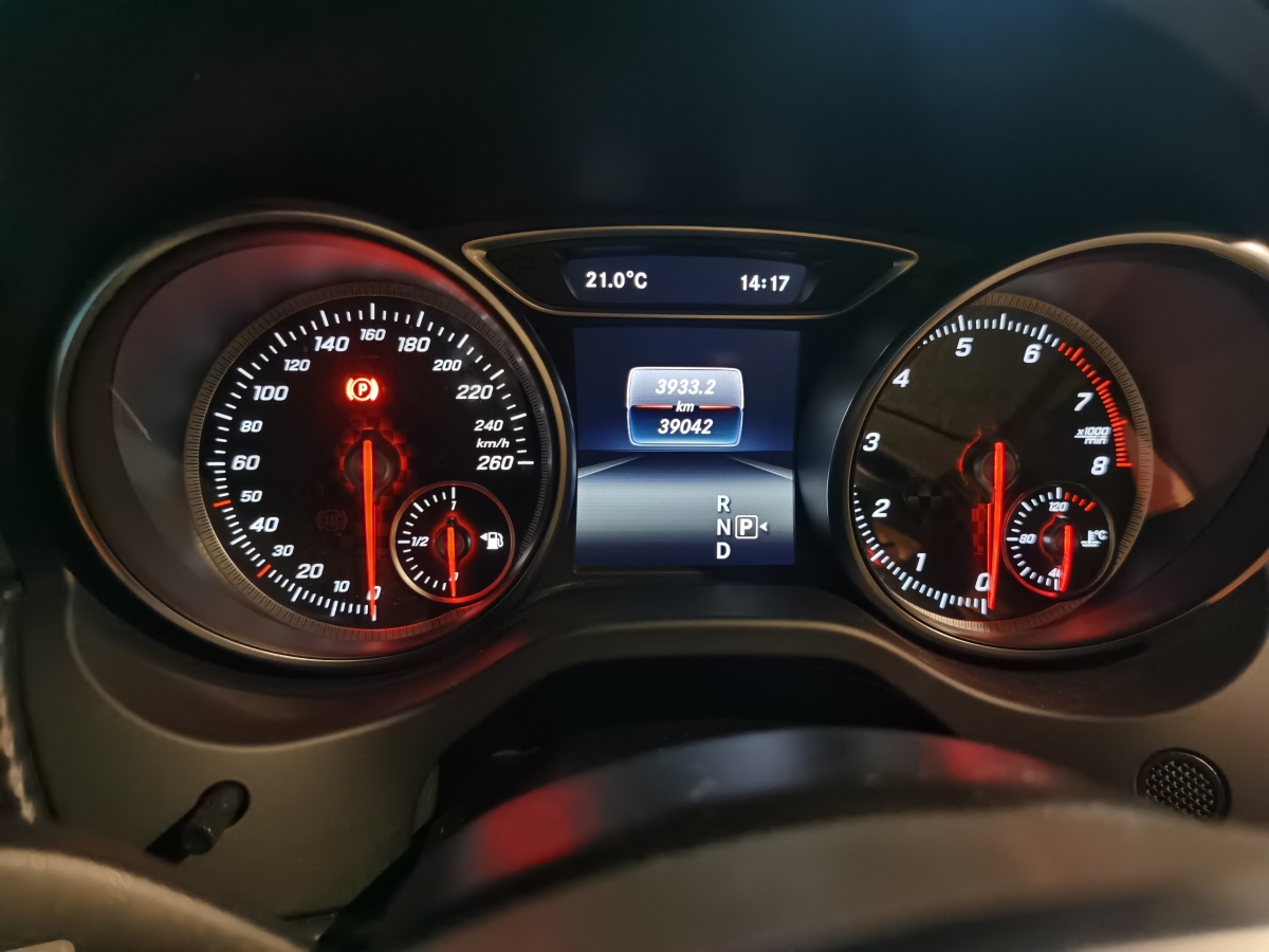 2016年10月奔驰 奔驰A级  2015款 A 200 运动型