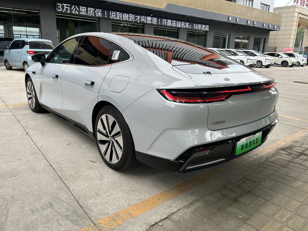 银河 银河E8  2024款 665km 星舰 远航版图片