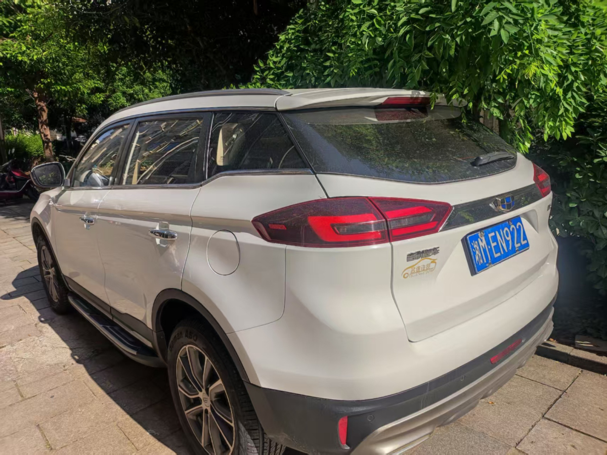 吉利 博越 2.0L 手動(dòng)擋大天窗圖片