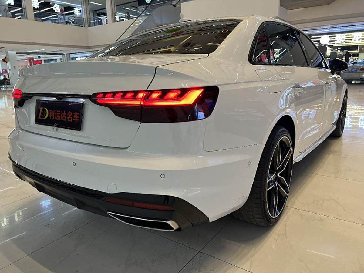 奧迪 奧迪A4L  2020款 40 TFSI quattro 豪華動感型圖片