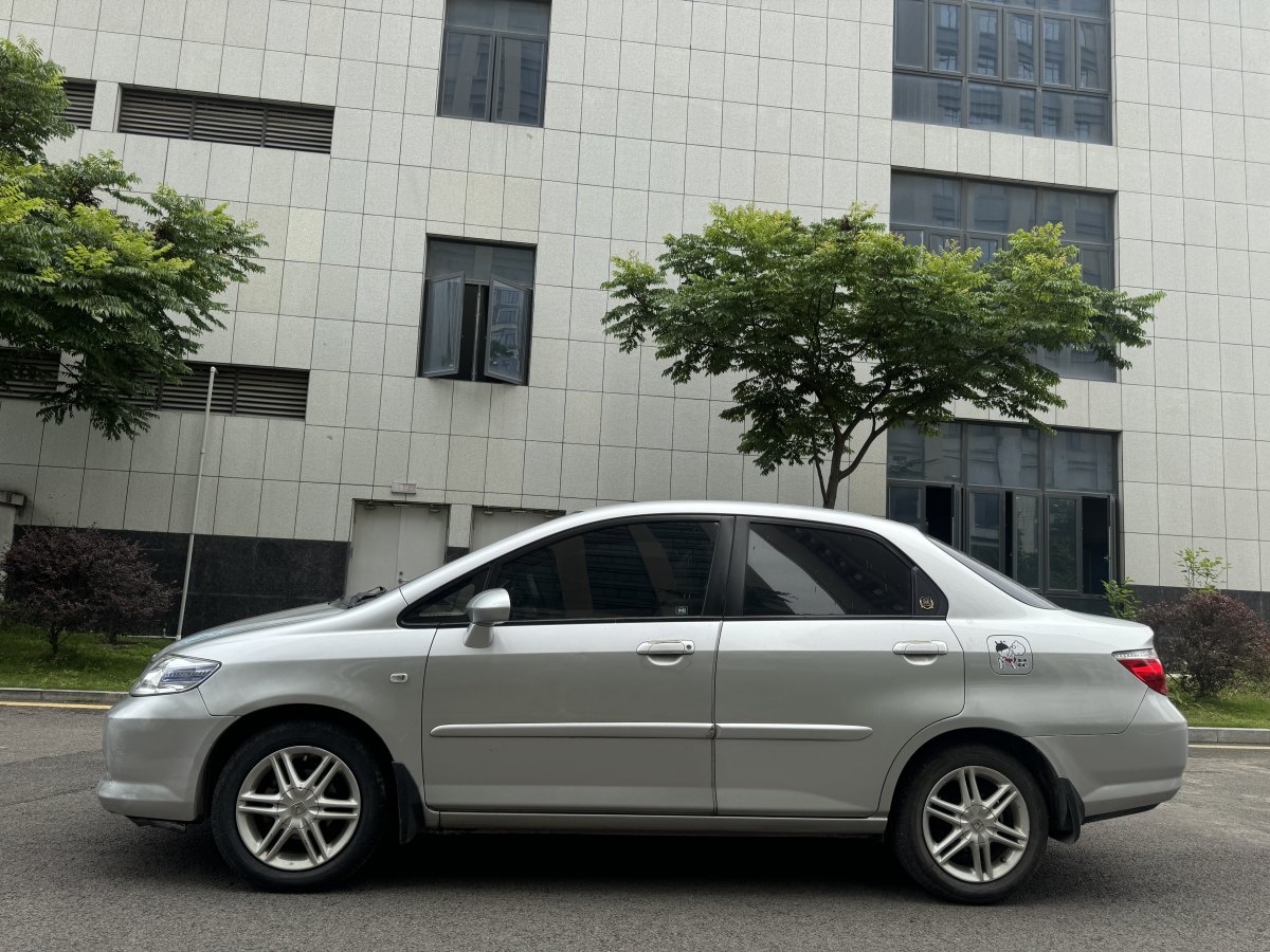本田 思迪  2007款 1.5L 自動(dòng)舒適版圖片