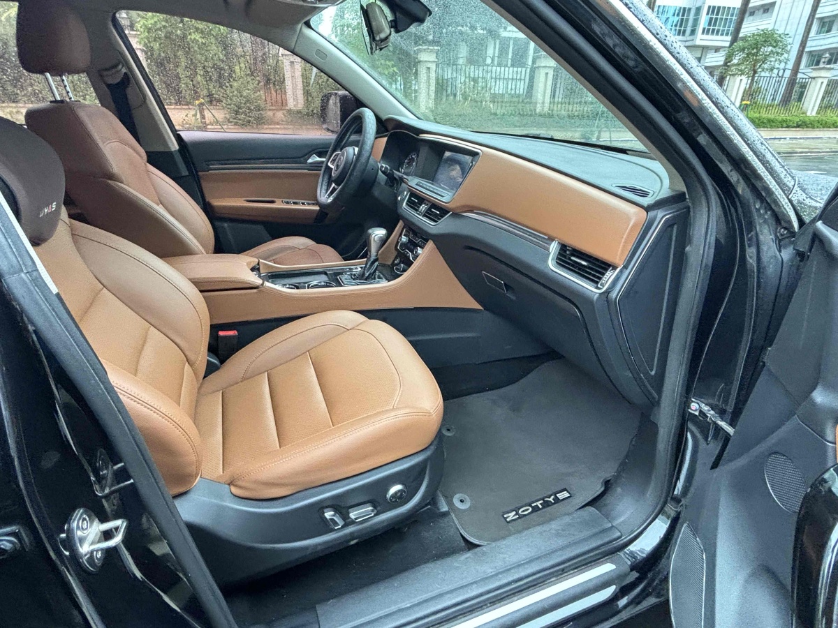 眾泰 T700  2017款 1.8T 雙離合尊貴型圖片
