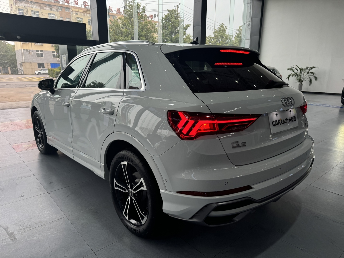 奧迪 奧迪Q3  2022款 45 TFSI quattro 時(shí)尚動(dòng)感型圖片