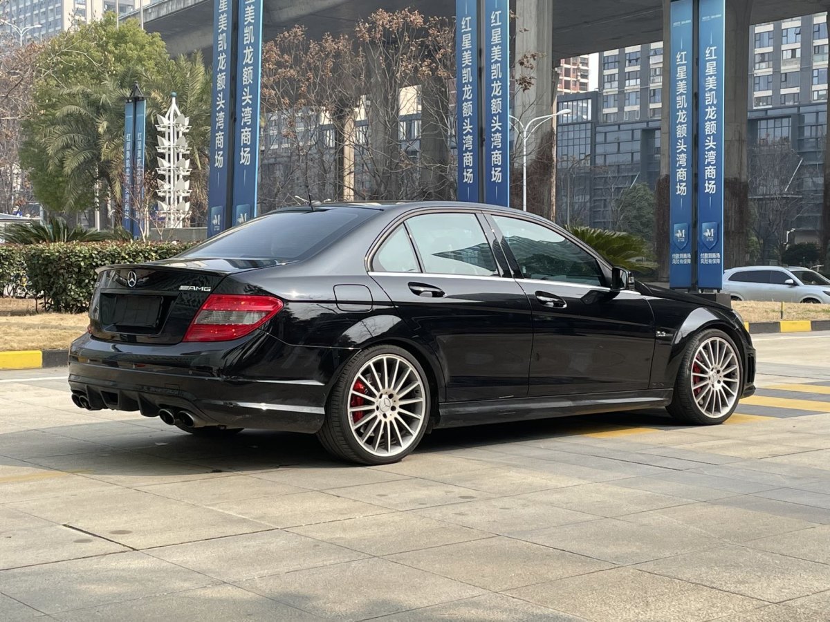 奔馳 奔馳C級(jí)AMG  2010款 AMG C 63 高性能版圖片