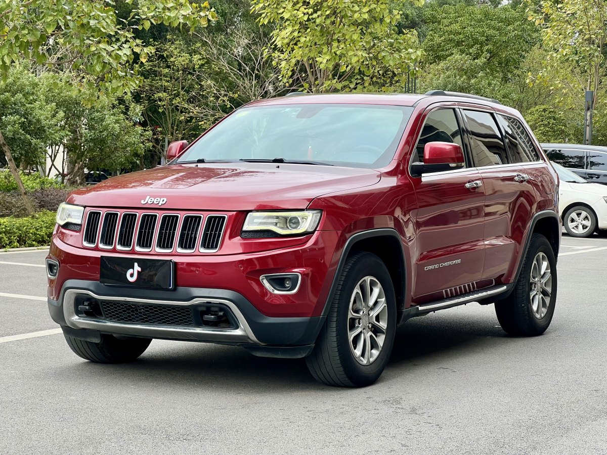 Jeep 大切諾基  2014款 3.0L 舒享導(dǎo)航版圖片